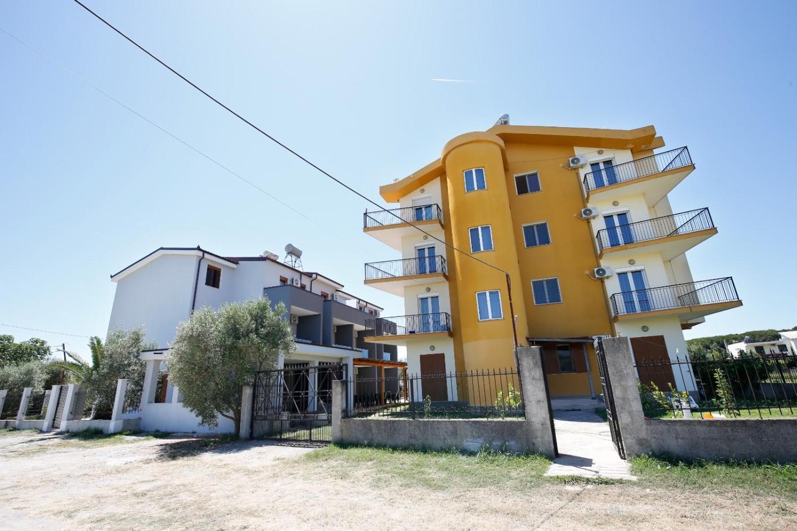 Hotelgodini Golem  Exterior foto