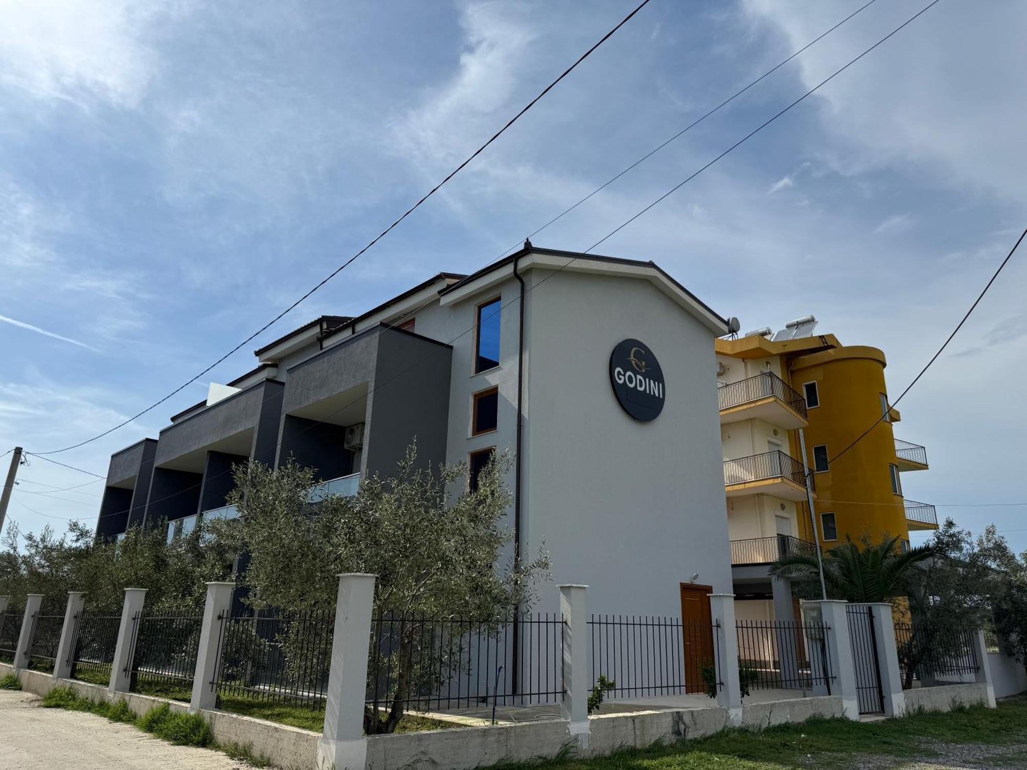 Hotelgodini Golem  Exterior foto